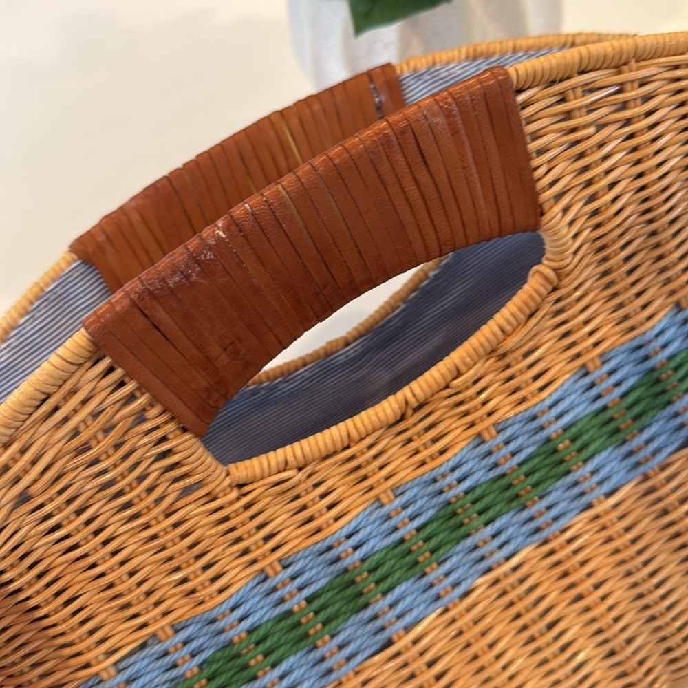 Rhodes Woven Clutch by J. McLaughlin - used once - Picture 5 of 5